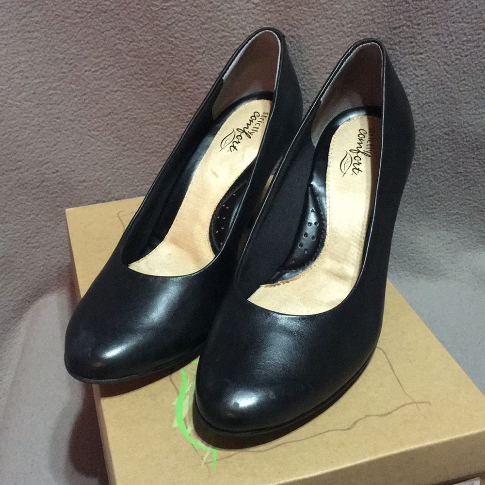Strictly Comfort / Melissa Leather Heel